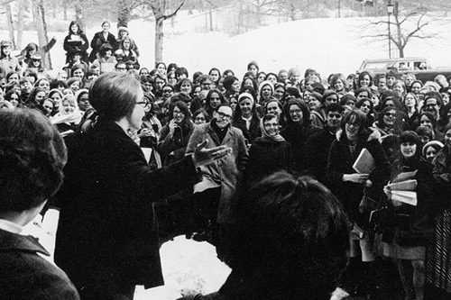 Những điều ít biết về tuổi trẻ hào hùng của bà Hillary Clinton (P.1) - 6