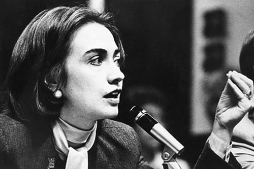 Những điều ít biết về tuổi trẻ hào hùng của bà Hillary Clinton (P.1) - 9