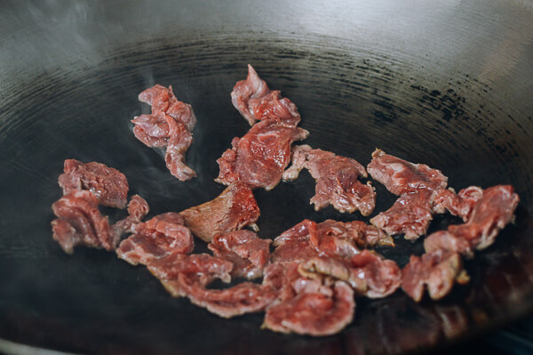 Thịt bò sốt đậu phụ, lạ mà ngon - 3