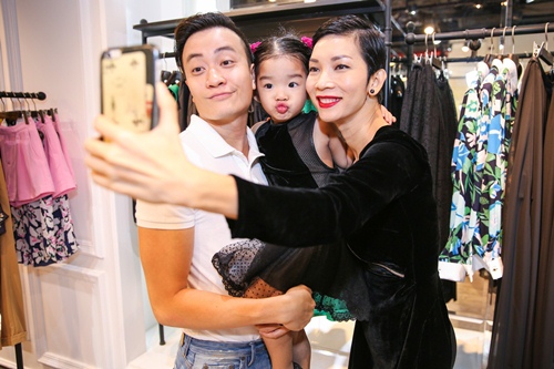 Con gái Xuân Lan thân thiết với Lương Mạnh Hải tại event - 4