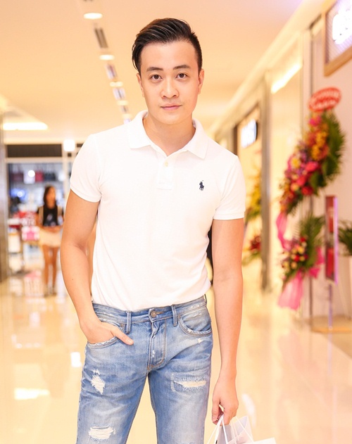 Con gái Xuân Lan thân thiết với Lương Mạnh Hải tại event - 6