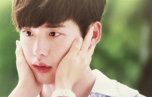 Lee Jong Suk: Nam thần xứ Hàn chuyên đóng phim quot;không bình thườngquot; - 2
