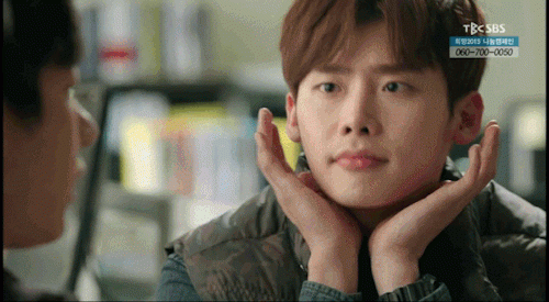 Lee Jong Suk: Nam thần xứ Hàn chuyên đóng phim quot;không bình thườngquot; - 16