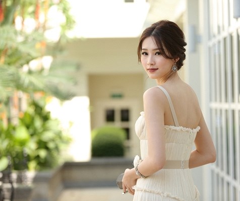 Hoa hậu Thu Thảo khéo léo đáp trả khi bị chê mặc xấu - 8