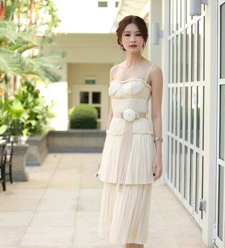 Hoa hậu Thu Thảo khéo léo đáp trả khi bị chê mặc xấu - 9