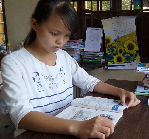 Thương cha mẹ, nữ sinh đạt điểm 10 Lịch sử quyết tâm học trở thành phóng viên - 1