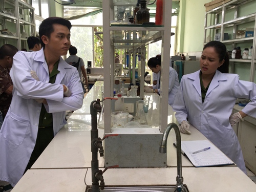 Chồng cũ Diệp Bảo Ngọc dấn thân vào quot;Bản năng nguy hiểmquot; - 7