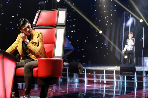 Noo Phước Thịnh rơi nước mắt khi nghe thí sinh GHVN hát về mẹ - 1