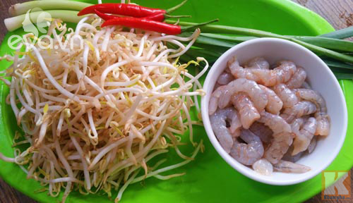 Nộm giá đỗ giòn ngon, thanh mát - 1