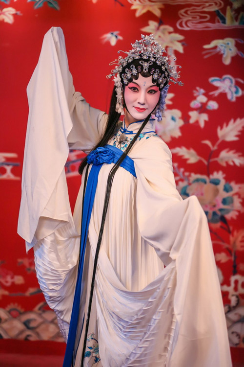 61 tuổi, quot;biểu tượng sắc đẹp TVBquot; Triệu Nhã Chi vẫn quot;trẻ mãi không giàquot; - 3