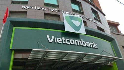 Chủ thẻ Vietcombank quot;mấtquot; 500 triệu: Ngân hàng có vô can? - 1