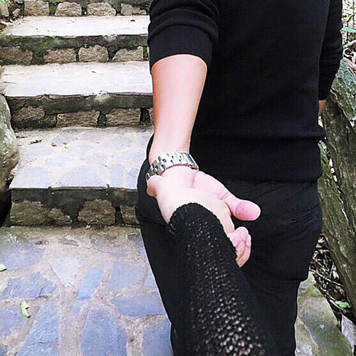 Hải Băng khoe ảnh tình cảm, đeo nhẫn đôi với Thành Đạt - 4