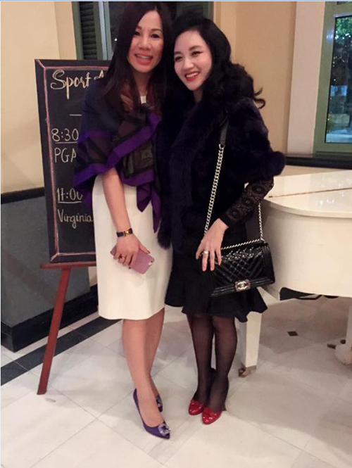 Nhan sắc trẻ đẹp bất ngờ của mẹ ruột tân Hoa hậu Bản sắc Việt - 6