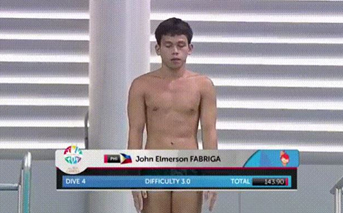 Các VĐV nhảy cầu trông như khỏa thân vì lỗi hài hước của truyền hình - 3