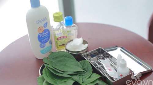 Clip tường tận từng bước tắm cho trẻ sơ sinh tại nhà đúng chuẩn và dễ dàng nhất - 1