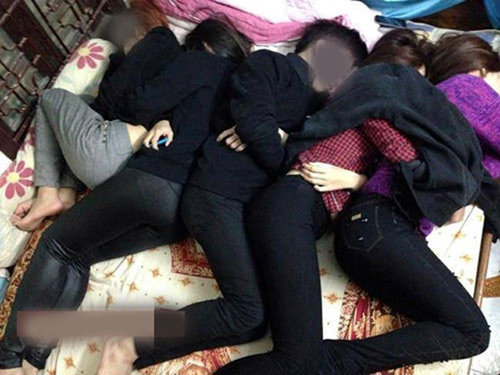 “Muốn độn thổ” khi bạn trọ dẫn người yêu về phòng - 2