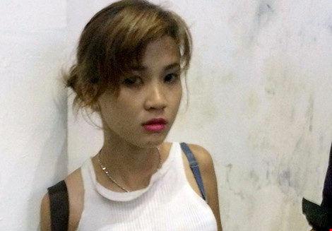 Cô gái âm thầm đeo bám để bắt đôi nam nữ cướp giật tài sản - 1