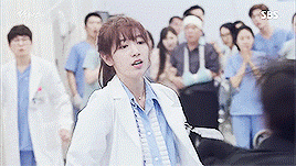 Diễn xuất gây tranh cãi của 3 nữ chính phim Hàn hot nhất gần đây - 9