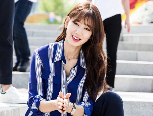 Diễn xuất gây tranh cãi của 3 nữ chính phim Hàn hot nhất gần đây - 1