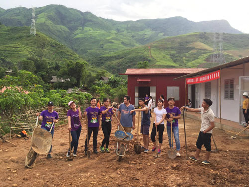 Du học sinh Việt về nước xây trường học cho trẻ em nghèo - 8