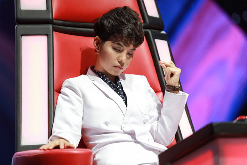 TV Show tuần qua: Hương - Khuê quot;thất thếquot; dưới tay Hà Hồ, Vietnam Idol gặp sự cố - 2