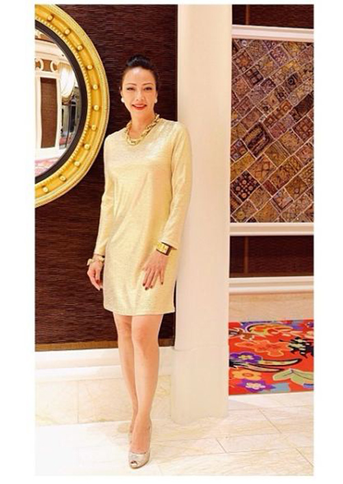 Ở tuổi ngũ tuần, nhan sắc của mẹ NTK Lý Quí Khánh vẫn đáng để ghen tị - 15