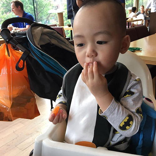 Con trai Ngọc Thạch và chồng thiếu gia càng lớn càng ra dáng hot boy - 8