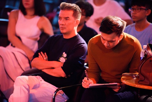 Mr Đàm vui vẻ ăn nhậu ngoài lề đường cùng Phương Uyên, Thiều Bảo Trang - 19