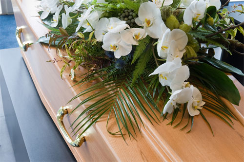 Hiện tượng kỳ bí: Sản phụ qua đời sinh con trong quan tài - 1