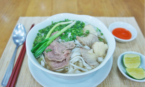 Cảnh báo những nguy cơ gây bệnh từ bát phở bò - 1