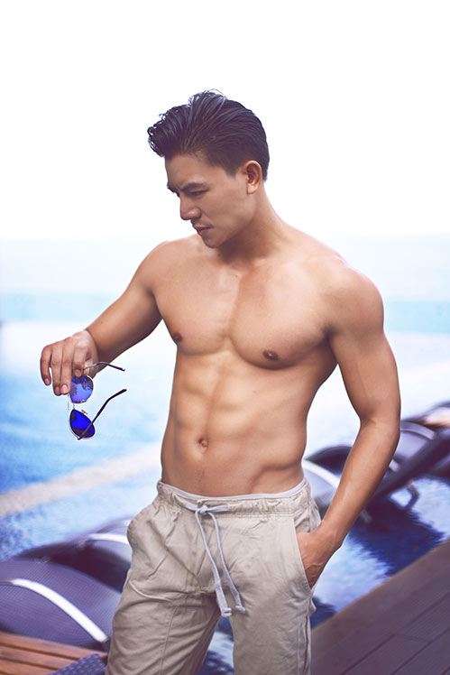 Hiếu Nguyễn mạnh mẽ, nam tính quot;khó cưỡngquot; với bụng 6 múi - 7