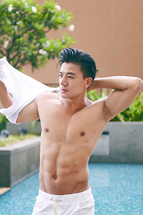 Hiếu Nguyễn mạnh mẽ, nam tính quot;khó cưỡngquot; với bụng 6 múi - 6