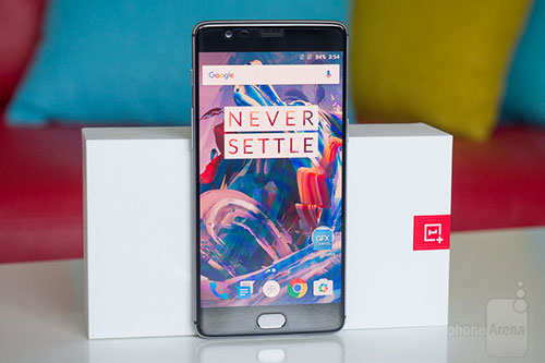 5 phablet cho người chưa đủ tiền mua Galaxy Note 7 - 3