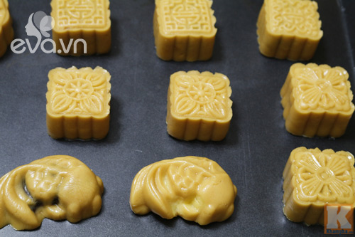 Bánh Trung thu nướng nhân đậu xanh thơm ngon - 8