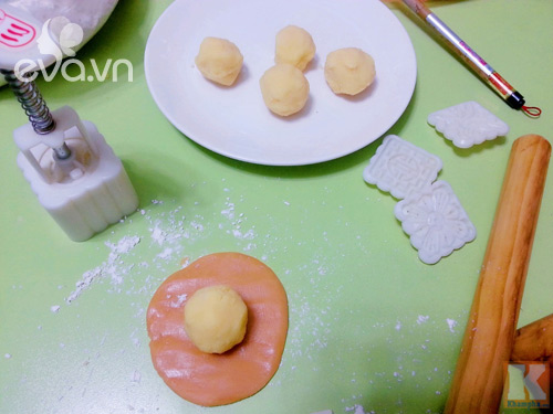 Bánh Trung thu nướng nhân đậu xanh thơm ngon - 6
