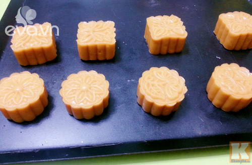 Bánh Trung thu nướng nhân đậu xanh thơm ngon - 7