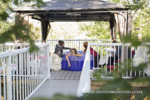 Ca đẻ thường giữa thiên nhiên quá lạ lẫm với mẹ Việt - 8