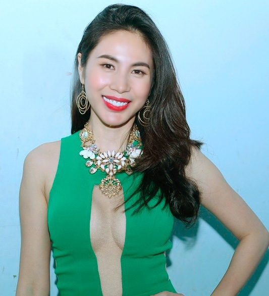 Bất ngờ với biệt tài mặc lại đồ cũ như mới của Thuỷ Tiên - 2