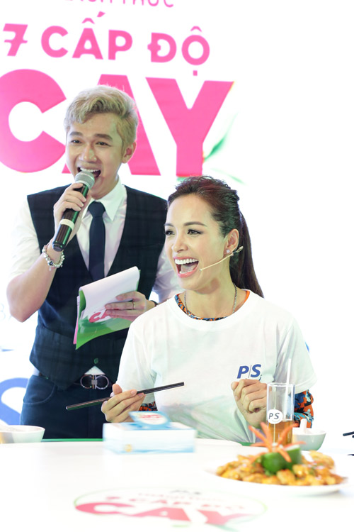 Hoa hậu làng hài đọ ăn cay cùng cựu người mẫu Thúy Hạnh - 3