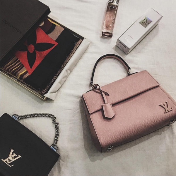 Hoa hậu Việt Nam 2016: Tủ đồ ngập hàng hiệu của Huyền My sau 2 năm đăng quang - 10