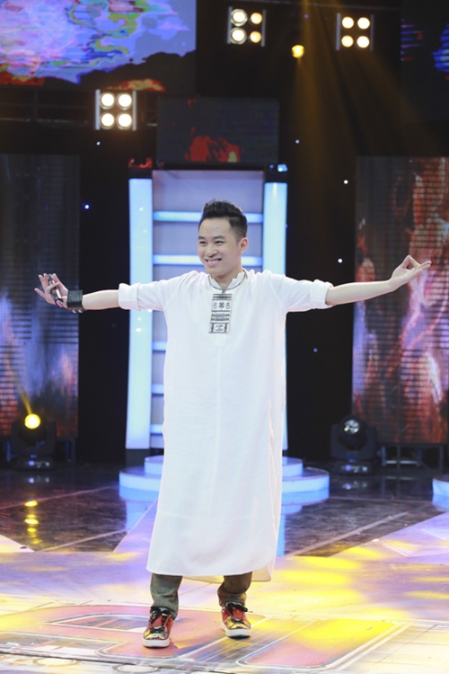 Rời X-Factor, Tùng Dương quot;đá xoáyquot; Bằng Kiều trên sóng truyền hình - 1