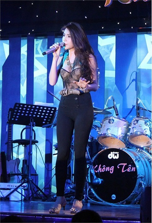 Bất ngờ với biệt tài mặc lại đồ cũ như mới của Thuỷ Tiên - 5