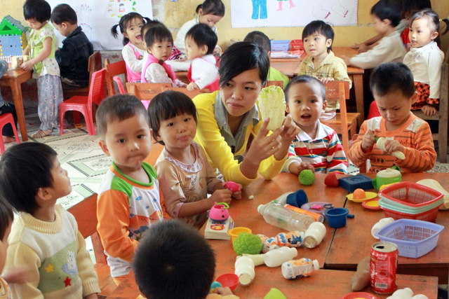 Cô quá tải vì bố mẹ ỉ lại - 1