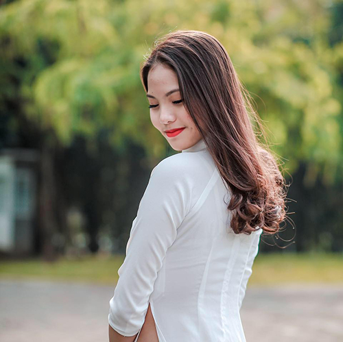 Hé lộ nhan sắc càng ngắm càng duyên của vợ Chí Anh - 10