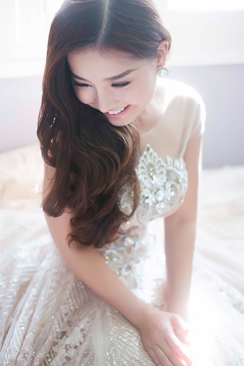 Khánh Hiền khoe nụ cười trong trẻo tựa hạt sương mai - 7