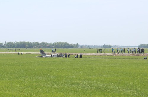 Vụ máy bay quân sự rơi ở Phú Yên: Phi công tử nạn mới 22 tuổi - 3