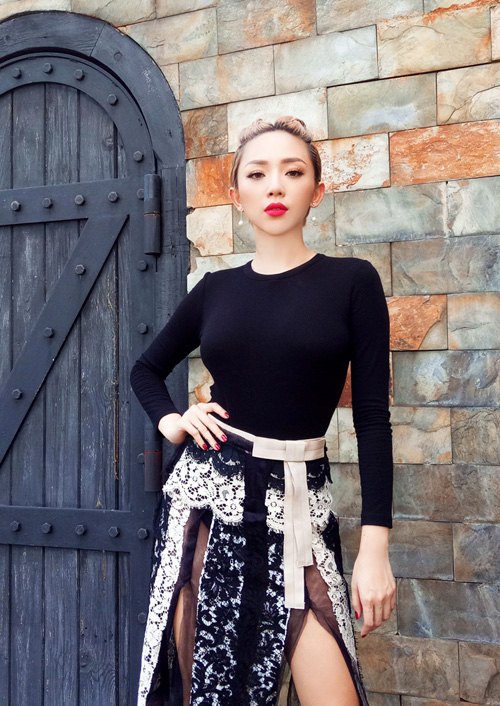 Noo Phước Thịnh quot;chu môiquot; thân thiết với Tóc Tiên trong hậu trường - 4