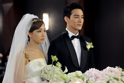 Kịch tính khó lường với vụ hoán đổi con đình đám trên phim Hàn - 8