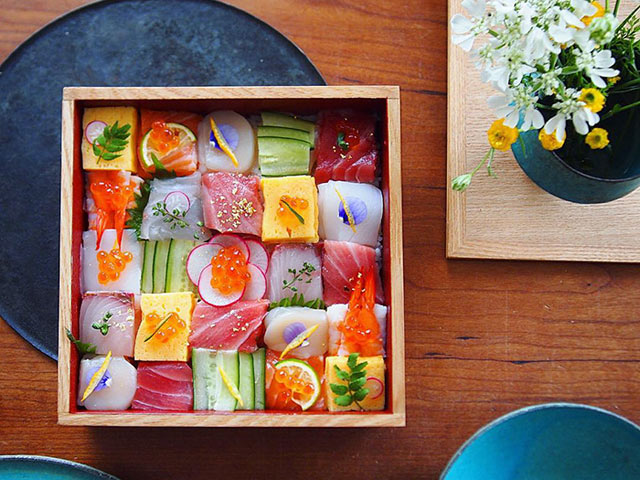 Từ sushi miếng, người Nhật chuyển sang mê mẩn sushi ghép hình - 1