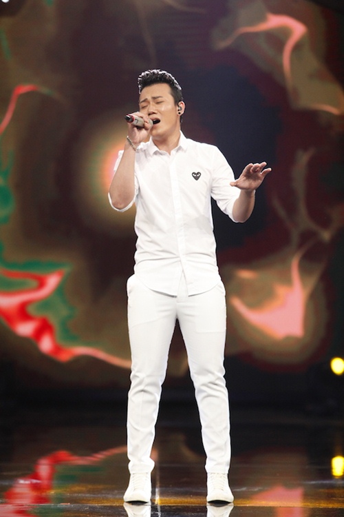 Vietnam Idol: Chàng trai quot;bún bòquot; khiến giám khảo tiếc nuối khi ra về - 4
